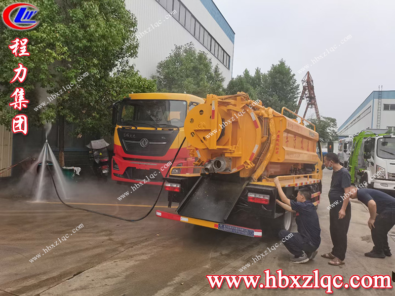 就算狂風暴雨，程力小編依然會在湖北程力車間等你
