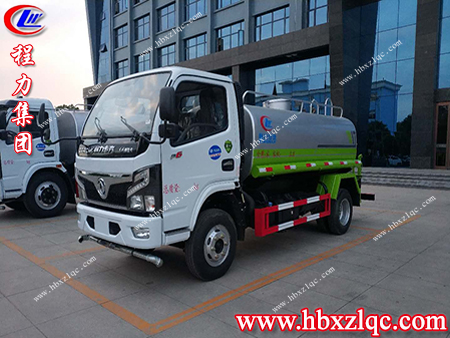 游走在城市的大街小巷，帶著音樂的灑水車-程力東風(fēng)D9灑水車