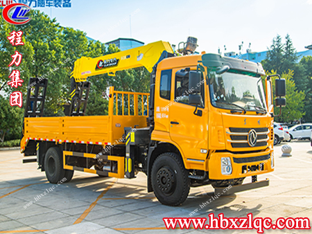 隨車吊車型多，選擇多，好的品質(zhì)就在湖北程力汽車集團(tuán)